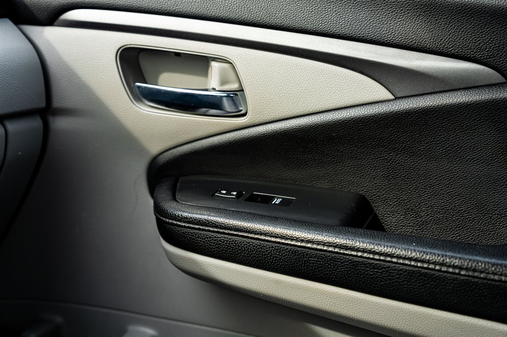 2016 Honda Pilot EX-L - Photo 26