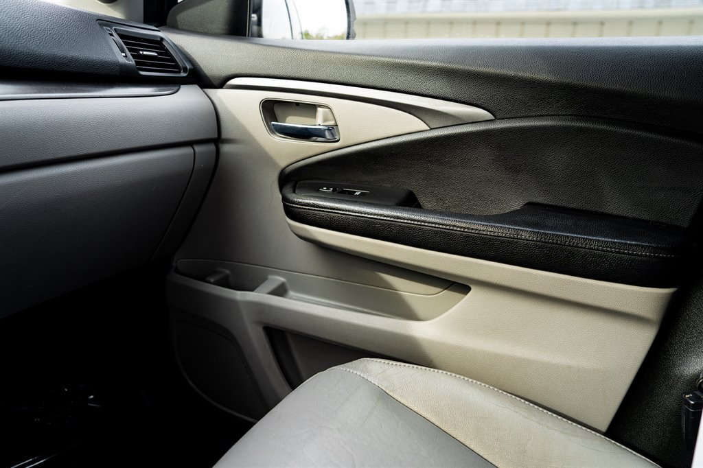 2016 Honda Pilot EX-L - Photo 25