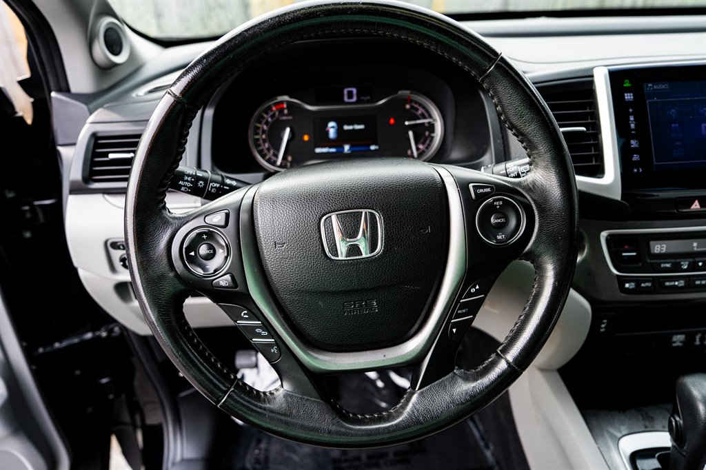 2016 Honda Pilot EX-L - Photo 16