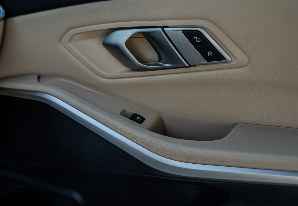 2020 BMW 3 Series 330i - Photo 24