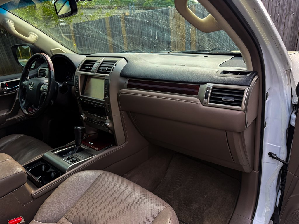 2015 Lexus GX Base - Photo 31