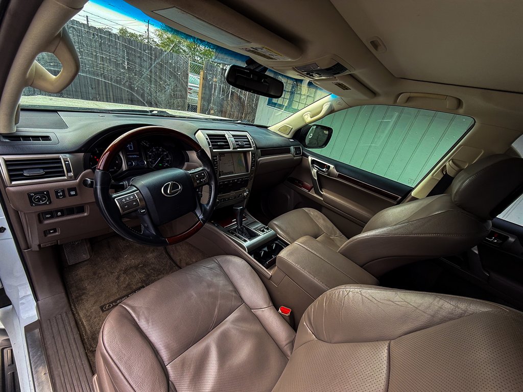 2015 Lexus GX Base - Photo 14