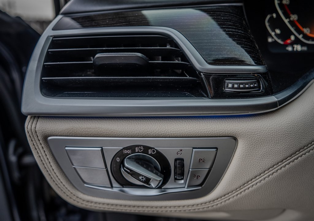 2020 BMW 7 Series 750i - Photo 18