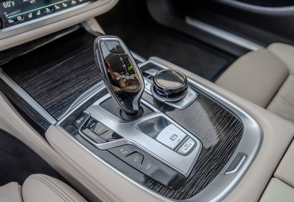 2020 BMW 7 Series 750i - Photo 23