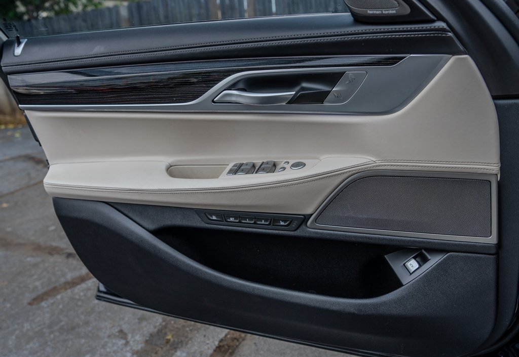 2020 BMW 7 Series 750i - Photo 26