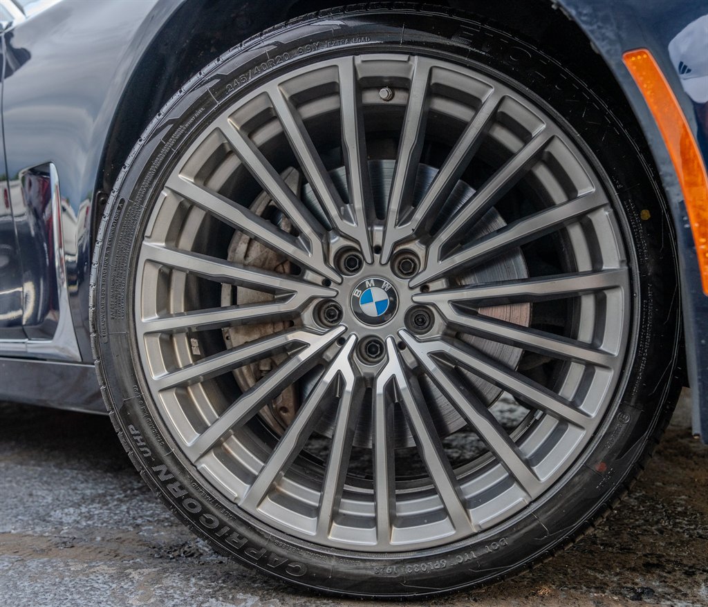 2020 BMW 7 Series 750i - Photo 13