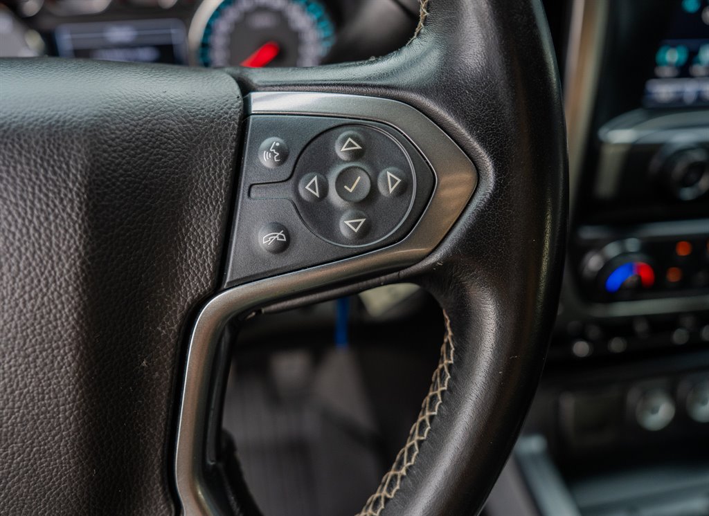 2018 Chevrolet Silverado 1500 LT Z71 - Photo 17