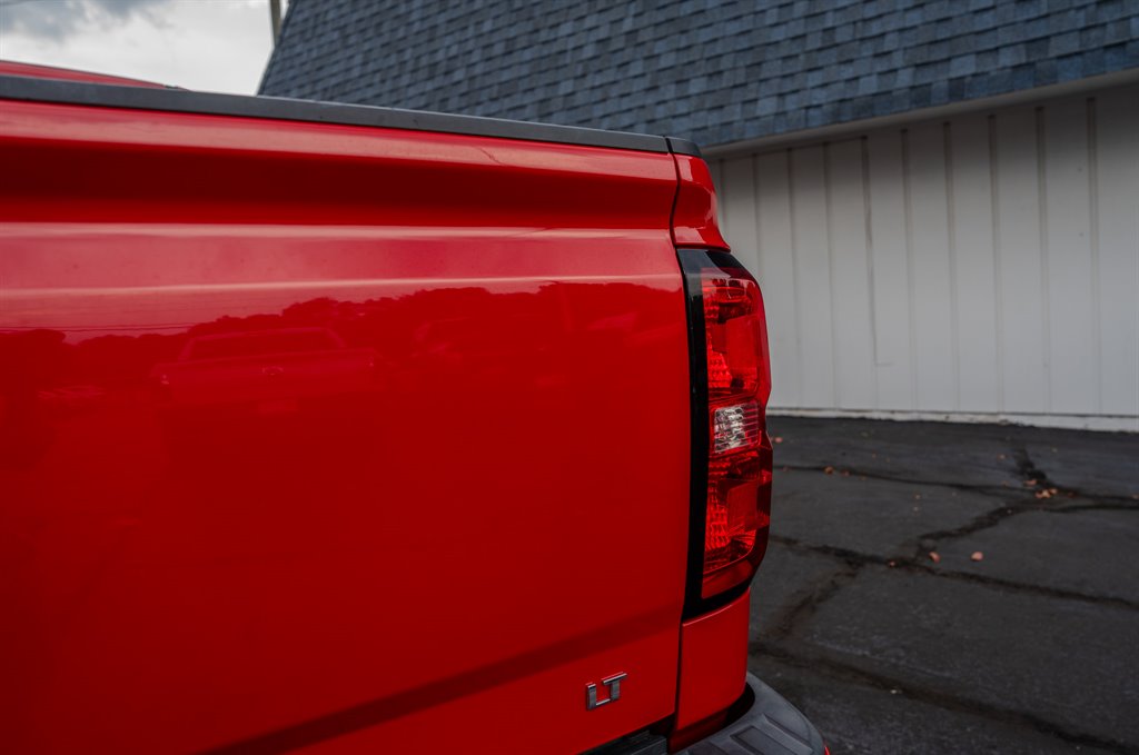 2018 Chevrolet Silverado 1500 LT Z71 - Photo 11