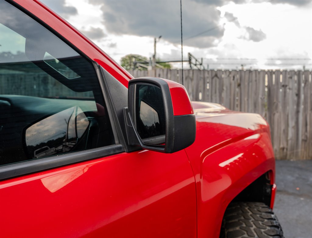 2018 Chevrolet Silverado 1500 LT Z71 - Photo 12