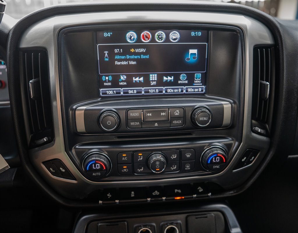 2018 Chevrolet Silverado 1500 LT Z71 - Photo 20
